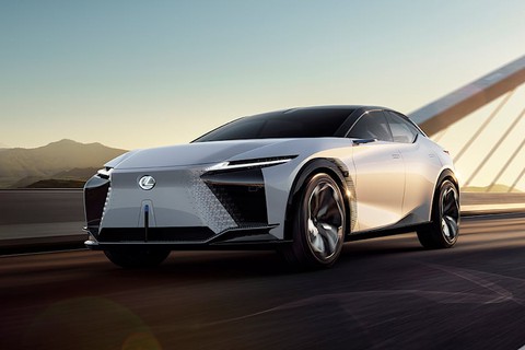 Lexus bỏ dự án sedan dở dang, hướng tới hồi sinh dòng SUV nhỏ mới - Ảnh 2. Lexus bỏ dự án sedan dở dang, hướng tới hồi sinh dòng SUV nhỏ mới - Ảnh 2.