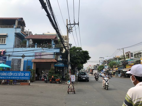 Một trung tâm đăng kiểm ở TP.HCM ngưng hoạt động do đến hạn trả mặt bằng - Ảnh 1. Một trung tâm đăng kiểm ở TP.HCM ngưng hoạt động do đến hạn trả mặt bằng - Ảnh 1.