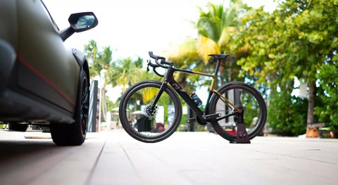Lamborghini làm xe đạp, đắt ngang ô tô giá rẻ - Ảnh 2. Lamborghini làm xe đạp, đắt ngang ô tô giá rẻ - Ảnh 2.