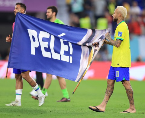 Neymar, Messi, Ronaldo cùng nhiều ngôi sao bày tỏ tiếc thương Pele - Ảnh 1. Neymar, Messi, Ronaldo cùng nhiều ngôi sao bày tỏ tiếc thương Pele - Ảnh 1.