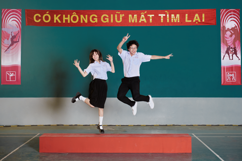 Isaac xuất hiện theo cách đặc biệt, gây ‘sóng gió’ trong MV mới của Hoàng Yến Chibi - Ảnh 1. Isaac xuất hiện theo cách đặc biệt, gây ‘sóng gió’ trong MV mới của Hoàng Yến Chibi - Ảnh 1.
