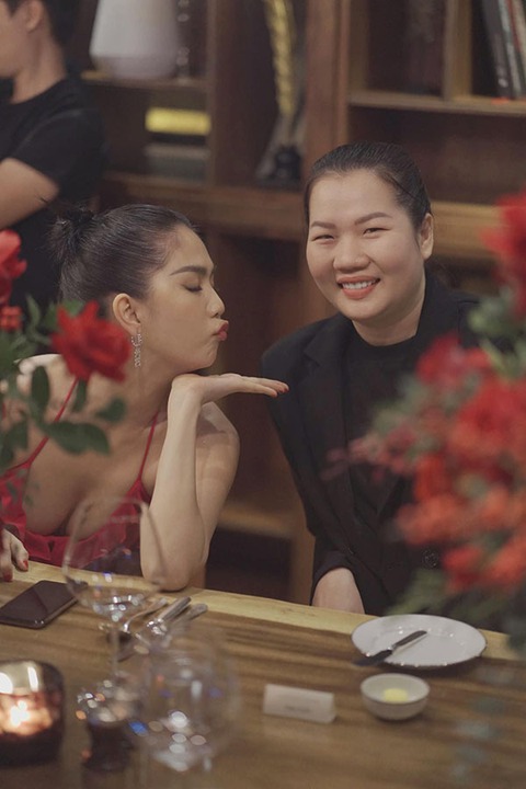 Ảnh vui sao Việt 30-12: Ninh Dương Lan Ngọc mặt mày lem luốc - Ảnh 7. Ảnh vui sao Việt 30-12: Ninh Dương Lan Ngọc mặt mày lem luốc - Ảnh 7.
