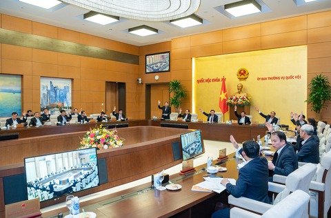 Ủy ban Thường vụ Quốc hội chốt mức thuế bảo vệ môi trường với xăng dầu năm 2023 - Ảnh 1. Ủy ban Thường vụ Quốc hội chốt mức thuế bảo vệ môi trường với xăng dầu năm 2023 - Ảnh 1.