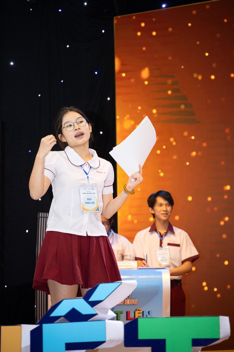 Viết lên ước mơ: Gen Z tranh luận về đam mê, thành công và hạnh phúc - Ảnh 1. Viết lên ước mơ: Gen Z tranh luận về đam mê, thành công và hạnh phúc - Ảnh 1.