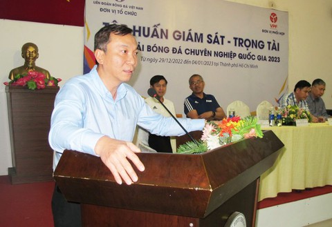 Tập huấn giám sát, trọng tài khu vực phía Nam cho V-League 2023 - Ảnh 1. Tập huấn giám sát, trọng tài khu vực phía Nam cho V-League 2023 - Ảnh 1.