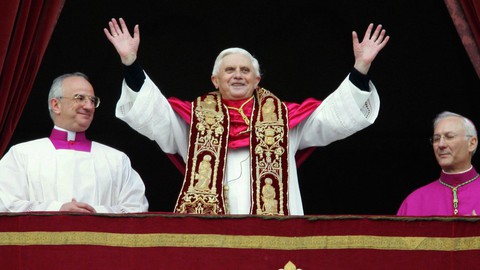 Tang lễ cố Giáo hoàng Benedict XVI tổ chức ngày 5-1-2023 - Ảnh 1. Tang lễ cố Giáo hoàng Benedict XVI tổ chức ngày 5-1-2023 - Ảnh 1.
