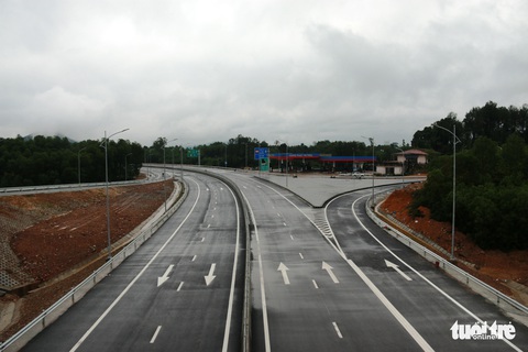 Khánh thành cao tốc Cam Lộ - La Sơn - Ảnh 7. Khánh thành cao tốc Cam Lộ - La Sơn - Ảnh 7.