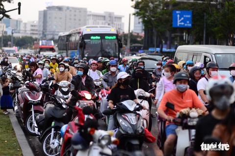 Rộn ràng pháo hoa chào đón năm mới 2023 - Ảnh 32. Rộn ràng pháo hoa chào đón năm mới 2023 - Ảnh 32.