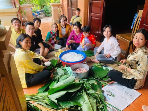 Dạy con yêu lấy cội nguồn - Ảnh 1. Dạy con yêu lấy cội nguồn - Ảnh 1.