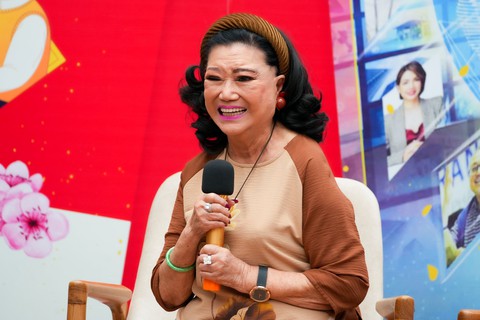 Ra mắt giai phẩm Tuổi Trẻ Xuân Quý Mão: Nghệ sĩ Kim Cương rưng rưng nhớ mẹ ngày xuân - Ảnh 3. Ra mắt giai phẩm Tuổi Trẻ Xuân Quý Mão: Nghệ sĩ Kim Cương rưng rưng nhớ mẹ ngày xuân - Ảnh 3.