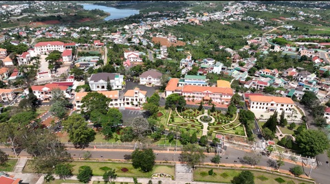 Di Linh khơi thông nguồn lực, tăng sức hút đầu tư - Ảnh 1. Di Linh khơi thông nguồn lực, tăng sức hút đầu tư - Ảnh 1.