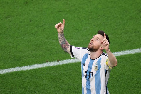 Messi rực sáng trên bầu trời Qatar - Ảnh 8. Messi rực sáng trên bầu trời Qatar - Ảnh 8.