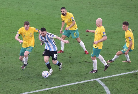 Messi rực sáng trên bầu trời Qatar - Ảnh 1. Messi rực sáng trên bầu trời Qatar - Ảnh 1.
