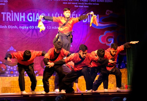Hát bội, võ cổ truyền TP.HCM và Bình Định giao duyên trên sân khấu - Ảnh 5. Hát bội, võ cổ truyền TP.HCM và Bình Định giao duyên trên sân khấu - Ảnh 5.