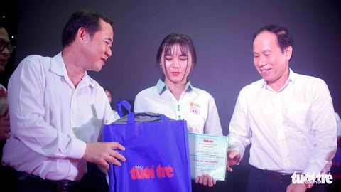 Học bổng Tiếp sức đến trường nhân đôi niềm vui cùng ngôi nhà mới - Ảnh 3. Học bổng Tiếp sức đến trường nhân đôi niềm vui cùng ngôi nhà mới - Ảnh 3.