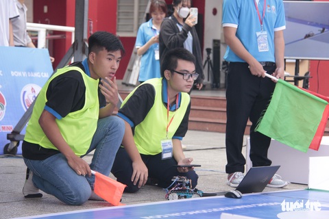 Kịch tính đến giây cuối cùng vòng chung kết cuộc thi sáng tạo robot dành cho học sinh THPT - Ảnh 7. Kịch tính đến giây cuối cùng vòng chung kết cuộc thi sáng tạo robot dành cho học sinh THPT - Ảnh 7.