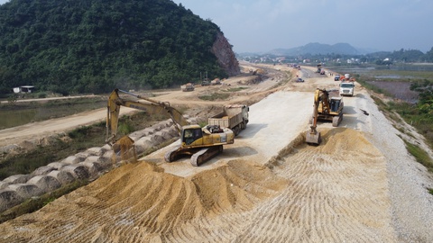 Thứ trưởng Lê Đình Thọ phụ trách Ban quản lý dự án Thăng Long vì giám đốc xin nghỉ hưu trước tuổi - Ảnh 1. Thứ trưởng Lê Đình Thọ phụ trách Ban quản lý dự án Thăng Long vì giám đốc xin nghỉ hưu trước tuổi - Ảnh 1.
