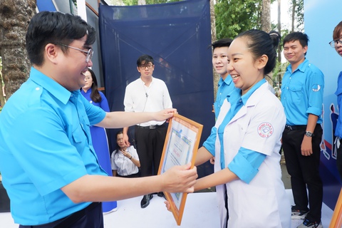 Ngày hội ngộ những trái tim tình nguyện tại TP.HCM - Ảnh 3. Ngày hội ngộ những trái tim tình nguyện tại TP.HCM - Ảnh 3.