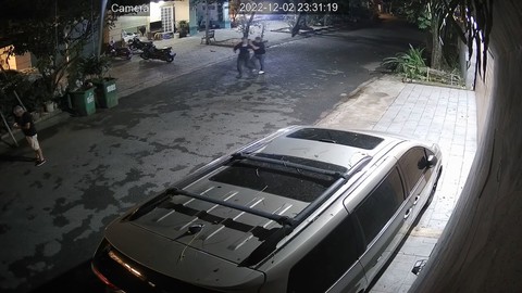 Tổng giám đốc Bệnh viện FV nói có tác động đến cơ thể nhân viên bảo vệ ở Thảo Điền - Ảnh 1. Tổng giám đốc Bệnh viện FV nói có tác động đến cơ thể nhân viên bảo vệ ở Thảo Điền - Ảnh 1.