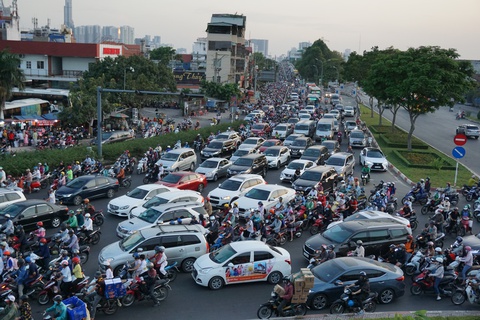 Bộ Giao thông vận tải đề nghị TP.HCM sớm nâng cấp tĩnh không cầu Bình Triệu 1 - Ảnh 1. Bộ Giao thông vận tải đề nghị TP.HCM sớm nâng cấp tĩnh không cầu Bình Triệu 1 - Ảnh 1.