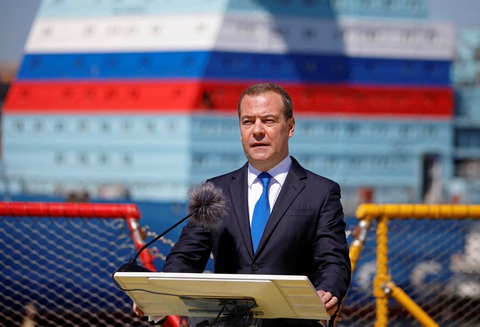 Ông Medvedev: châu Âu sẽ đóng băng vì dám đối đầu gấu Nga và tướng quân mùa đông - Ảnh 1. Ông Medvedev: châu Âu sẽ đóng băng vì dám đối đầu gấu Nga và tướng quân mùa đông - Ảnh 1.