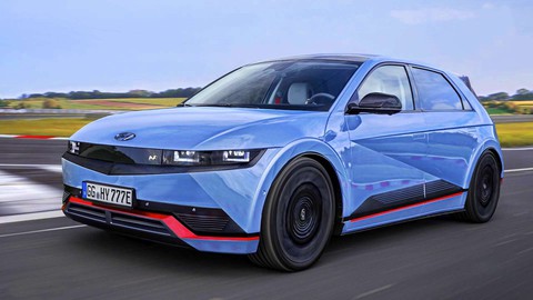 Hyundai Ioniq 5 - xe điện giá tầm 2 tỉ đồng ở Việt Nam rục rịch thêm bản hiệu suất cao - Ảnh 4. Hyundai Ioniq 5 - xe điện giá tầm 2 tỉ đồng ở Việt Nam rục rịch thêm bản hiệu suất cao - Ảnh 4.