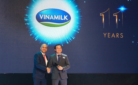 Vinamilk vào Top 50 công ty kinh doanh hiệu quả nhất Việt Nam năm thứ 11 liên tiếp - Ảnh 2. Vinamilk vào Top 50 công ty kinh doanh hiệu quả nhất Việt Nam năm thứ 11 liên tiếp - Ảnh 2.