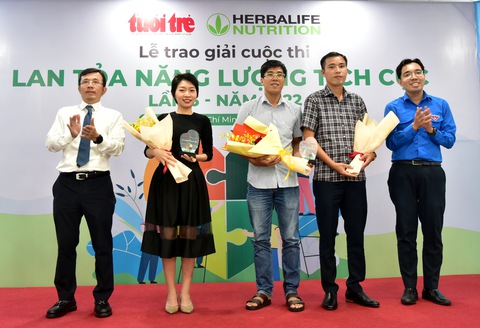 Báo Tuổi Trẻ trao giải cuộc thi Lan tỏa năng lượng tích cực năm 2022 - Ảnh 1. Báo Tuổi Trẻ trao giải cuộc thi Lan tỏa năng lượng tích cực năm 2022 - Ảnh 1.