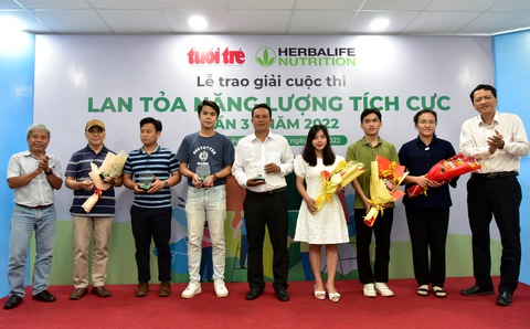 Báo Tuổi Trẻ trao giải cuộc thi Lan tỏa năng lượng tích cực năm 2022 - Ảnh 5. Báo Tuổi Trẻ trao giải cuộc thi Lan tỏa năng lượng tích cực năm 2022 - Ảnh 5.