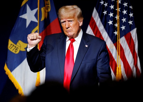 Ông Trump nói không hề đòi dẹp bỏ Hiến pháp Mỹ - Ảnh 1. Ông Trump nói không hề đòi dẹp bỏ Hiến pháp Mỹ - Ảnh 1.