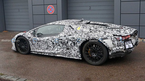 Lộ vòng tua cao ngất ngưởng và động cơ trên hậu duệ Lamborghini Aventador - Ảnh 4. Lộ vòng tua cao ngất ngưởng và động cơ trên hậu duệ Lamborghini Aventador - Ảnh 4.