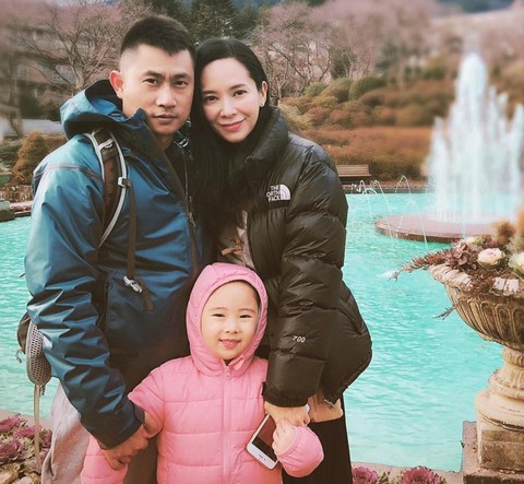 Quách Thiện Ni: Hoa hậu từng mang tiếng là ‘con giáp thứ 13’ và cuộc sống viên mãn ở tuổi 48 - Ảnh 8. Quách Thiện Ni: Hoa hậu từng mang tiếng là ‘con giáp thứ 13’ và cuộc sống viên mãn ở tuổi 48 - Ảnh 8.