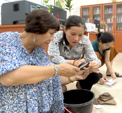 ảnh box - Chi_Hau_Thu_Nga_2 1 1(Read-Only) ảnh box - Chi_Hau_Thu_Nga_2 1 1(Read-Only)