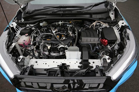 Không chạy xăng hay điện, Toyota Corolla Cross phiên bản mới dùng động cơ công nghệ từ xe đua - Ảnh 3. Không chạy xăng hay điện, Toyota Corolla Cross phiên bản mới dùng động cơ công nghệ từ xe đua - Ảnh 3.