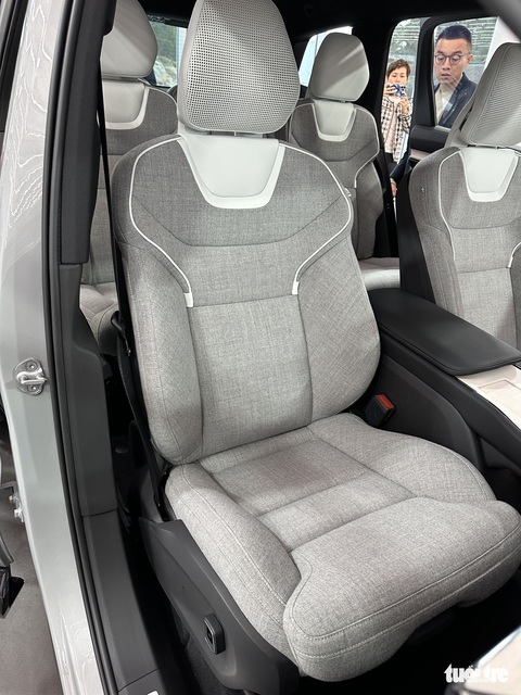 Khám phá Volvo EX90 ngoài đời thực trước khi về Việt Nam: Đỉnh cao của sự tối giản - Ảnh 14. Khám phá Volvo EX90 ngoài đời thực trước khi về Việt Nam: Đỉnh cao của sự tối giản - Ảnh 14.