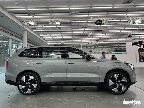 Khám phá Volvo EX90 ngoài đời thực trước khi về Việt Nam: Đỉnh cao của sự tối giản - Ảnh 2. Khám phá Volvo EX90 ngoài đời thực trước khi về Việt Nam: Đỉnh cao của sự tối giản - Ảnh 2.