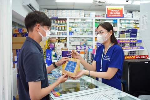 Hành trình 1.000 nhà thuốc FPT Long Châu - Ảnh 2. Hành trình 1.000 nhà thuốc FPT Long Châu - Ảnh 2.