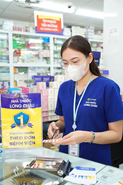 Hành trình 1.000 nhà thuốc FPT Long Châu - Ảnh 3. Hành trình 1.000 nhà thuốc FPT Long Châu - Ảnh 3.