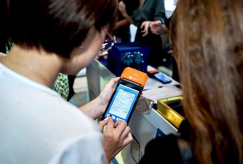 VNPAY-POS lọt ‘Top 10 sản phẩm - dịch vụ Tin dùng Việt Nam 2022’ - Ảnh 3. VNPAY-POS lọt ‘Top 10 sản phẩm - dịch vụ Tin dùng Việt Nam 2022’ - Ảnh 3.