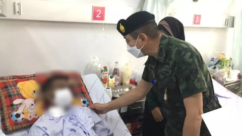 Hàng chục học sinh Thái Lan nhập viện, chạy thận vì bị bắt tập luyện quá sức - Ảnh 1. Hàng chục học sinh Thái Lan nhập viện, chạy thận vì bị bắt tập luyện quá sức - Ảnh 1.