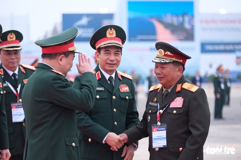 Thủ tướng đến dự triển lãm quốc phòng quốc tế, không quân và đặc công biểu diễn chào mừng - Ảnh 2. Thủ tướng đến dự triển lãm quốc phòng quốc tế, không quân và đặc công biểu diễn chào mừng - Ảnh 2.