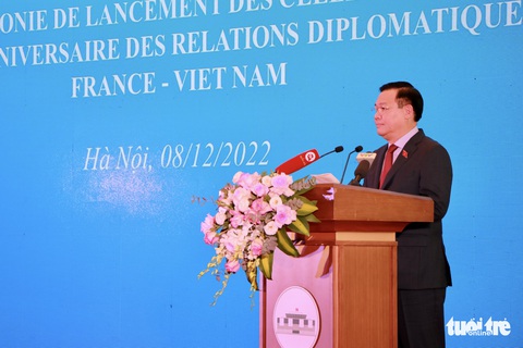 Chủ tịch Thượng viện Pháp: Mong chạm tới trái tim người Việt Nam - Ảnh 3. Chủ tịch Thượng viện Pháp: Mong chạm tới trái tim người Việt Nam - Ảnh 3.