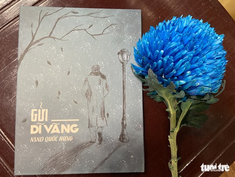 Ca sĩ nhạc đỏ Quốc Hưng hát tình ca thời sinh viên nhạc viện bị thầy cô ‘cấm’ hát - Ảnh 2. Ca sĩ nhạc đỏ Quốc Hưng hát tình ca thời sinh viên nhạc viện bị thầy cô ‘cấm’ hát - Ảnh 2.