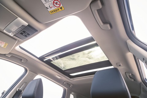 Nissan X-Trail 2023 giá quy đổi tới 840 triệu đồng: Dễ về Việt Nam sau thời gian hoãn vì dịch - Ảnh 9. Nissan X-Trail 2023 giá quy đổi tới 840 triệu đồng: Dễ về Việt Nam sau thời gian hoãn vì dịch - Ảnh 9.