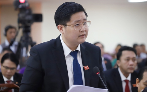 Đại biểu hỏi giám đốc sở: Từ khi nào hội phụ huynh thành hội phụ thu? - Ảnh 1. Đại biểu hỏi giám đốc sở: Từ khi nào hội phụ huynh thành hội phụ thu? - Ảnh 1.