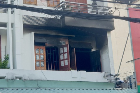 Vụ cháy một người chết ở quận 12: Nạn nhân bị bạn trai cũ mua xăng mật phục phóng hỏa - Ảnh 1. Vụ cháy một người chết ở quận 12: Nạn nhân bị bạn trai cũ mua xăng mật phục phóng hỏa - Ảnh 1.
