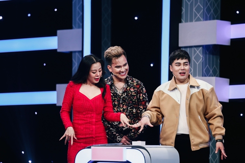 Nam Thư tự nhận là thánh mê trai trên sóng truyền hình - Ảnh 4. Nam Thư tự nhận là thánh mê trai trên sóng truyền hình - Ảnh 4.
