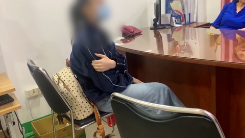 Công an TP.HCM đã buộc xuất cảnh 2 người liên quan vụ phòng khám ‘vẽ bệnh, moi tiền’ - Ảnh 1. Công an TP.HCM đã buộc xuất cảnh 2 người liên quan vụ phòng khám ‘vẽ bệnh, moi tiền’ - Ảnh 1.