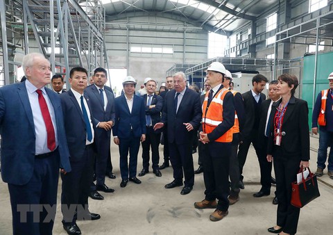 Chủ tịch Thượng viện Pháp khảo sát dự án đường sắt đô thị số 3 - Ảnh 7. Chủ tịch Thượng viện Pháp khảo sát dự án đường sắt đô thị số 3 - Ảnh 7.