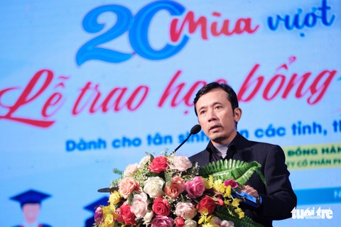Những tấm gương vượt khó truyền cảm hứng - Ảnh 2. Những tấm gương vượt khó truyền cảm hứng - Ảnh 2.